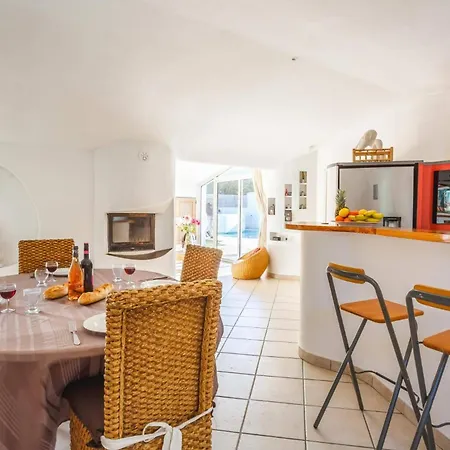 Villa Les Arches By Villedaigne