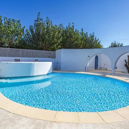 Villa Les Arches By Villedaigne