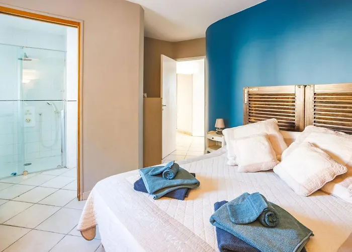 Les Arches By * Villedaigne